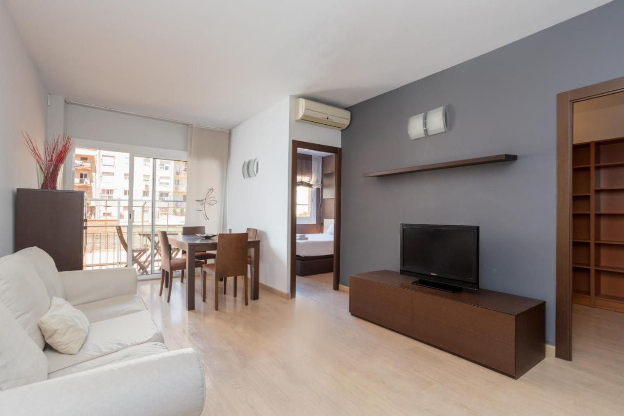 Sunny Beachside Haven 2 Bd In The Marina District Barcelona